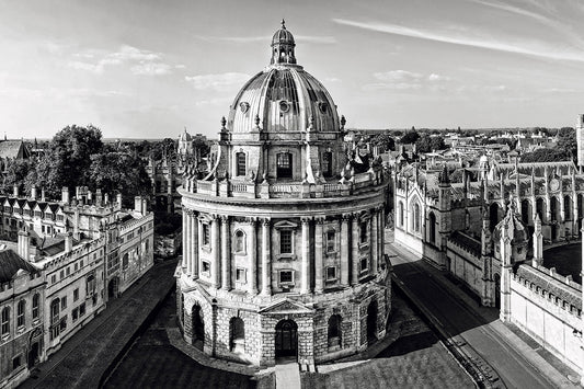 B&W image of an elevated view of The Radcliffe Camera in Oxford linking to a blog post about The Radcliffe Camera in Oxford